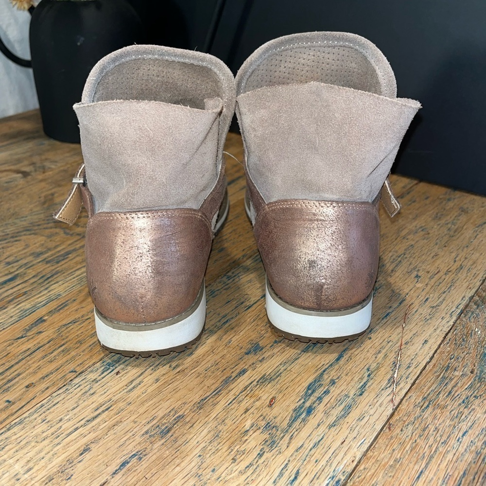 EMU Australia Taupe Suede Ankle Boots – Size 8 - Picture 9 of 10
